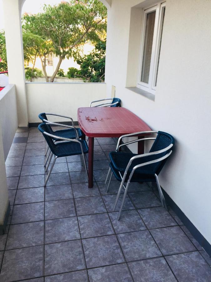 Apartmani Nerko Паг Екстериор снимка