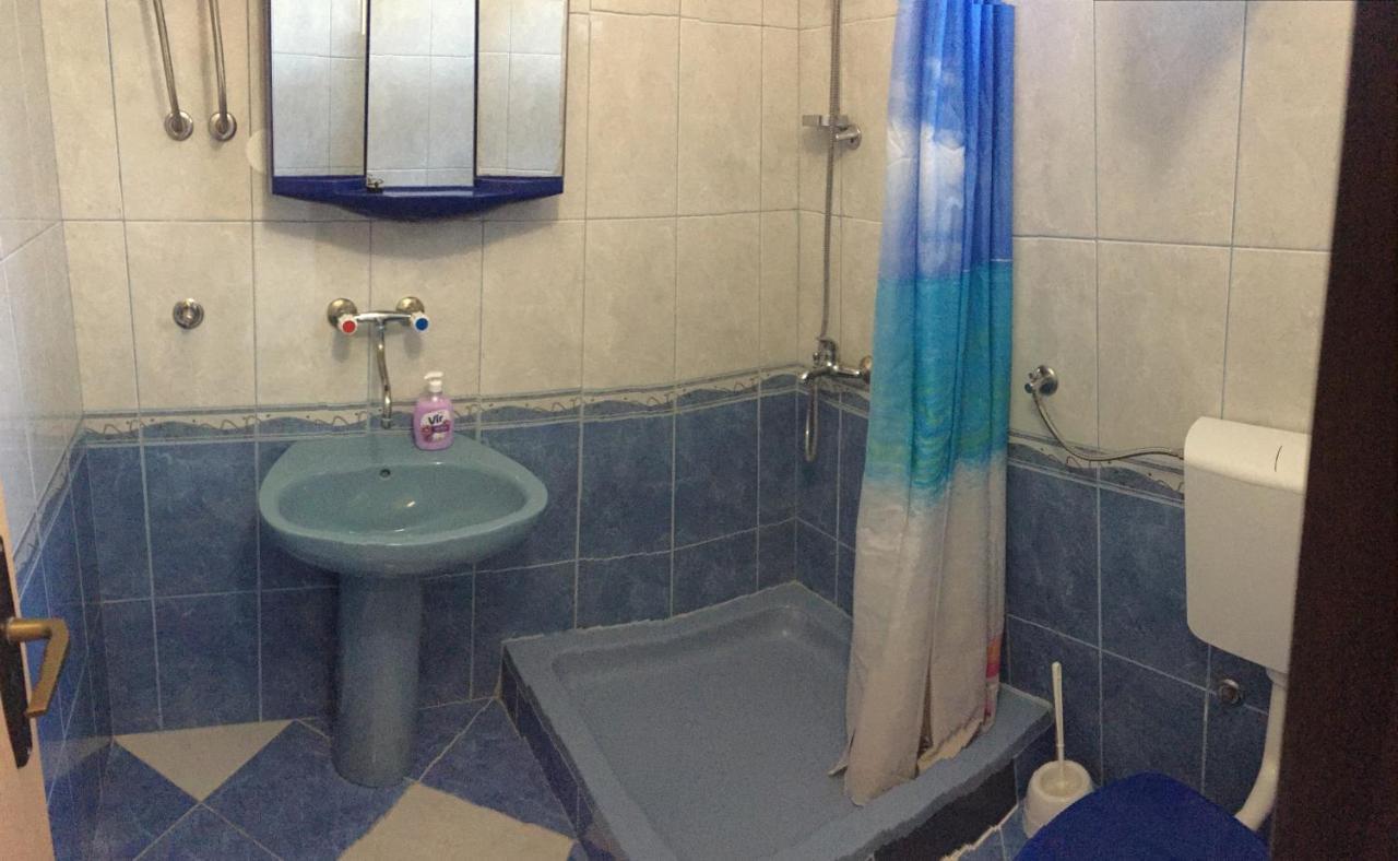 Apartmani Nerko Паг Екстериор снимка