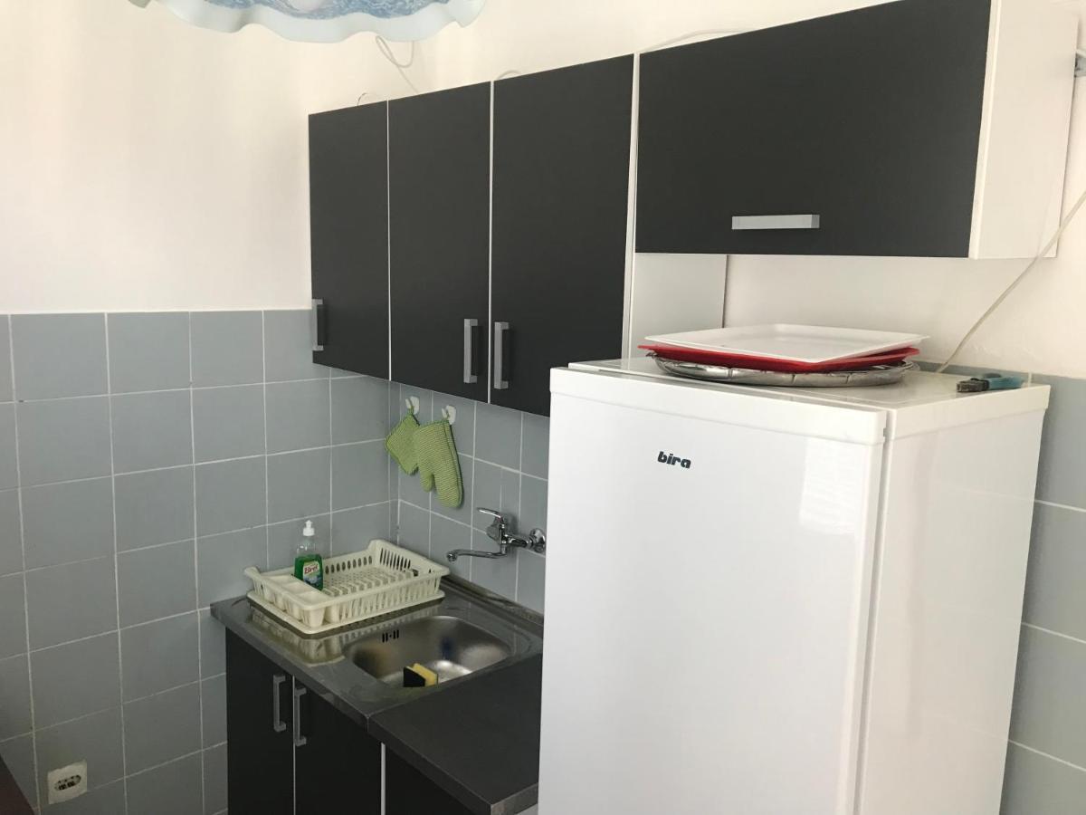 Apartmani Nerko Паг Екстериор снимка